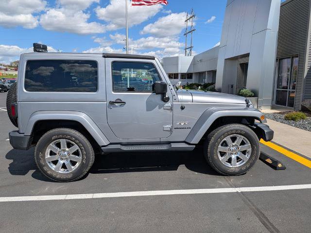 Used 2017 Jeep Wrangler Sahara AWD/4WD image 7