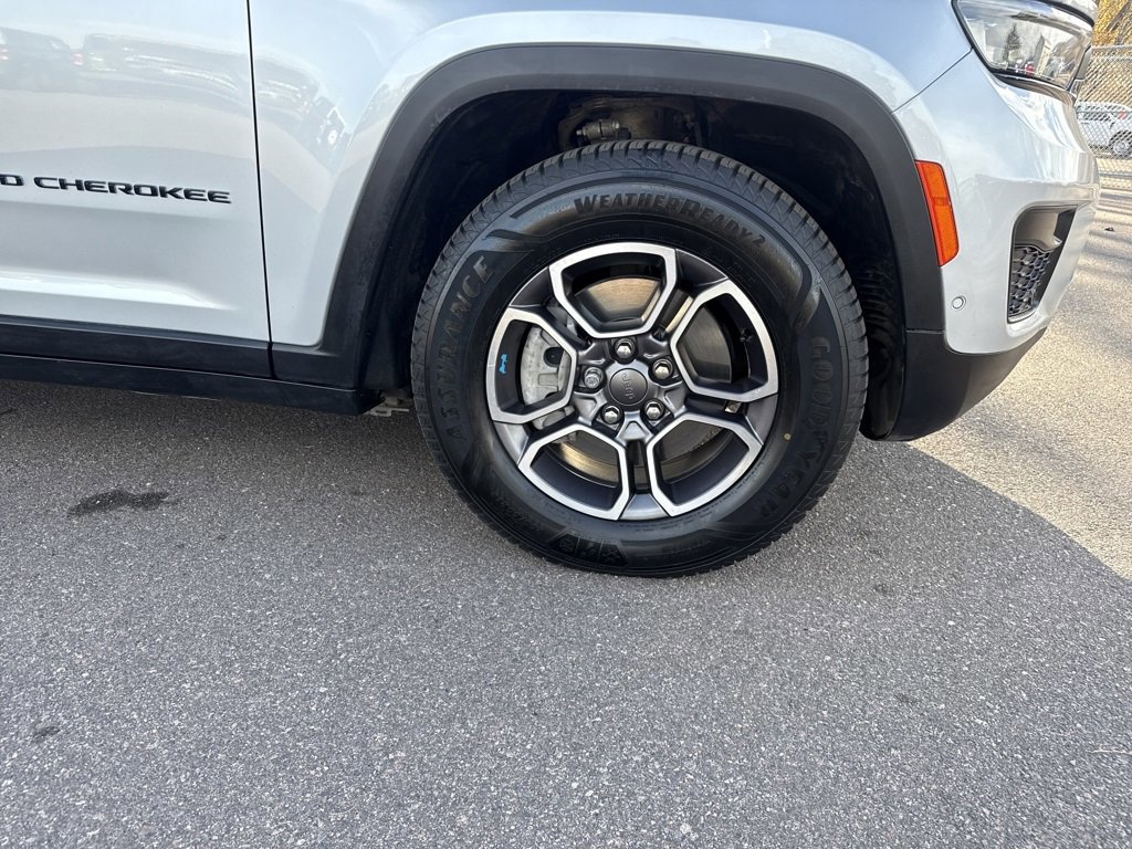 Used 2022 Jeep Grand Cherokee Trailhawk w/ Advanced Protech Group II image 32