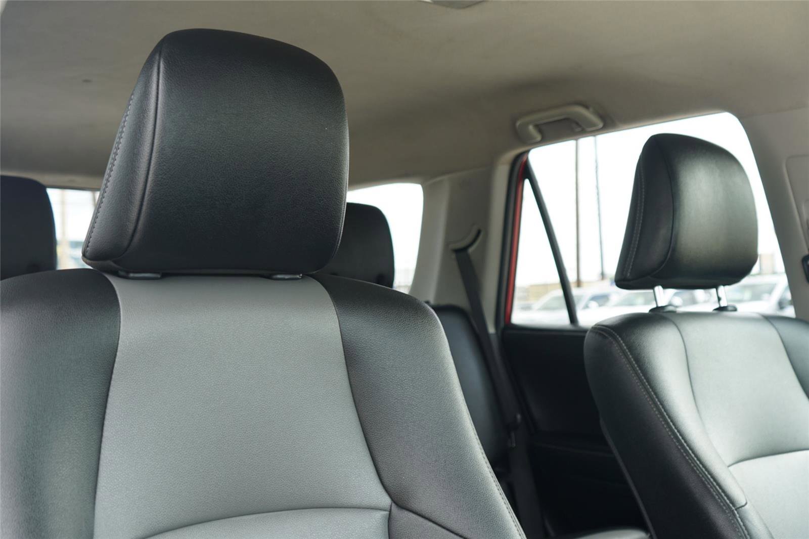 Used 2020 Toyota 4Runner SR5 Premium AWD/4WD image 31
