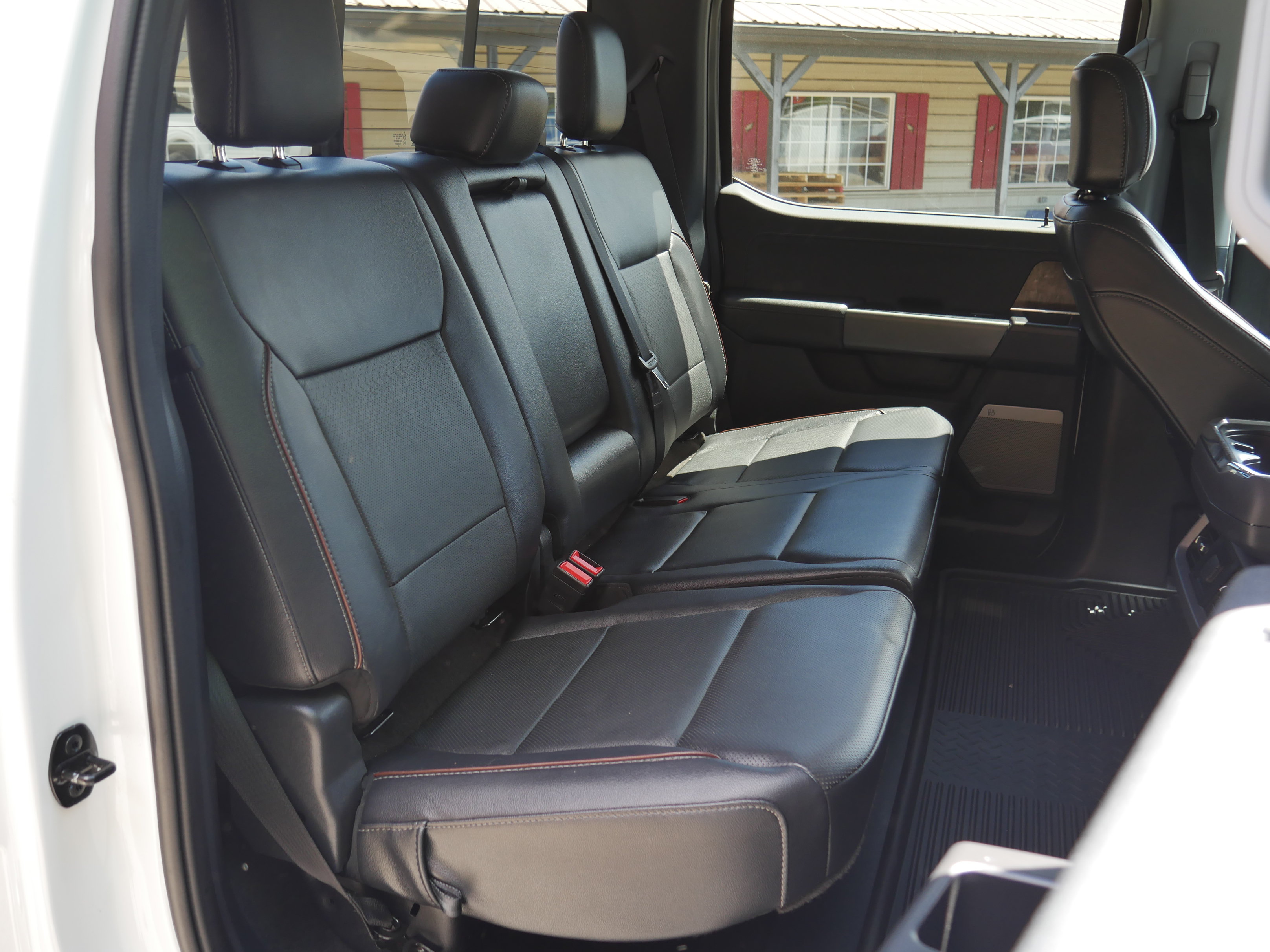 Certified 2023 Ford F150 Lariat w/ FX4 Off-Road Package AWD/4WD image 31