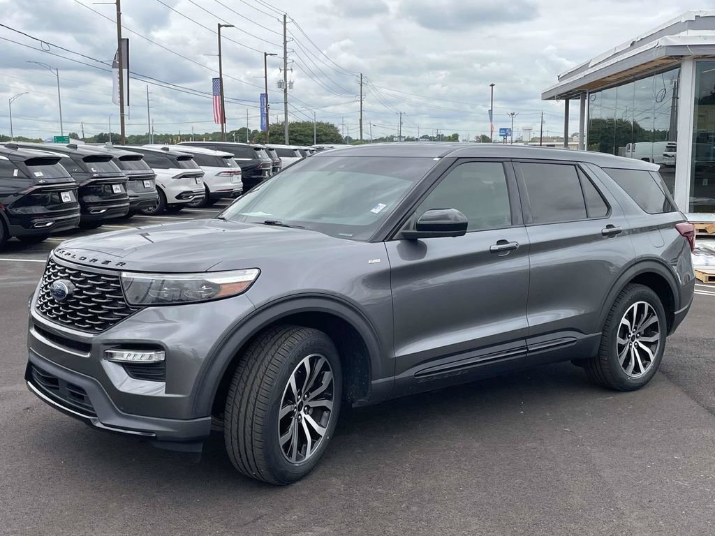 Certified 2022 Ford Explorer ST-Line RWD image 7