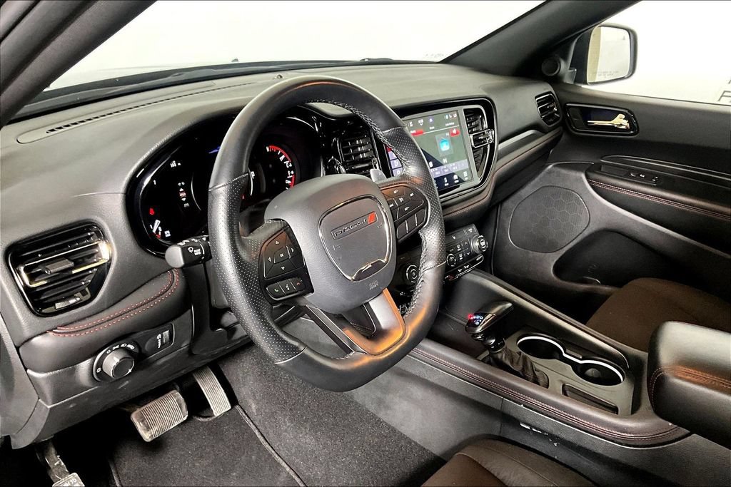 Used 2025 Dodge Durango GT RWD image 10