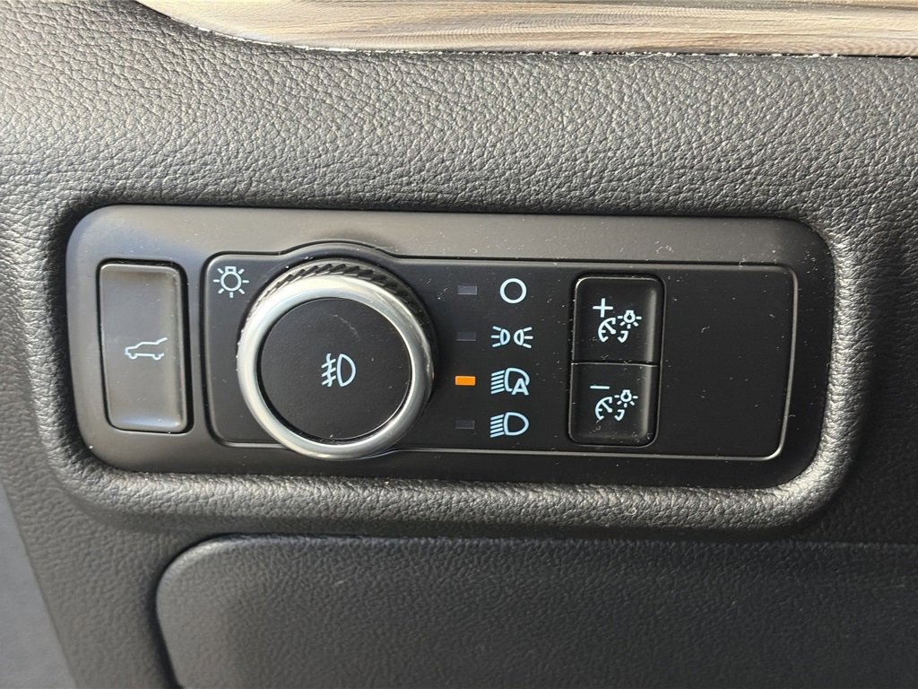 Certified 2023 Ford Explorer Limited image 24