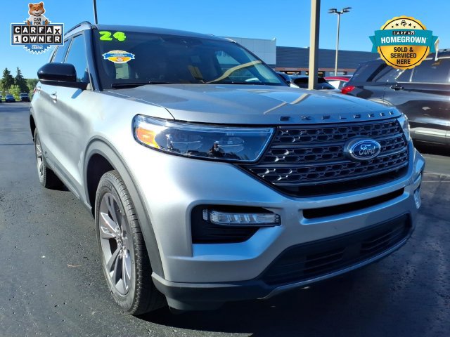 Certified 2024 Ford Explorer XLT w/ Equipment Group 202A AWD/4WD image 3