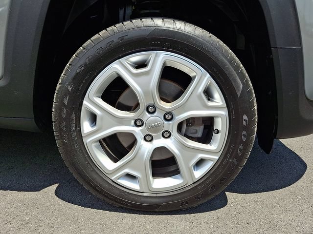 Used 2020 Jeep Renegade Limited AWD/4WD image 11