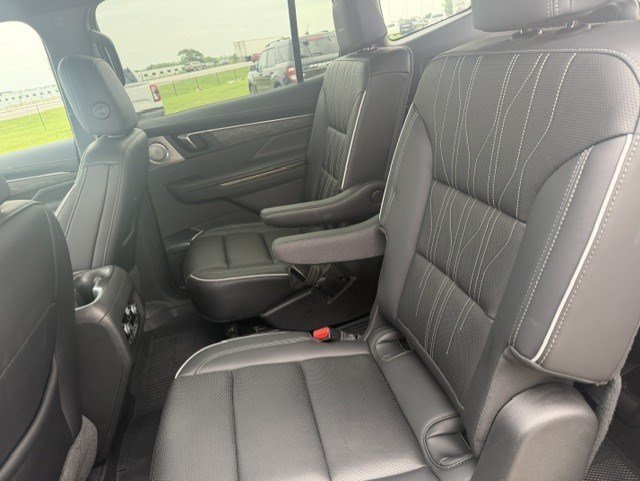 Used 2025 Buick Enclave Avenir w/ Super Cruise Package AWD/4WD image 30