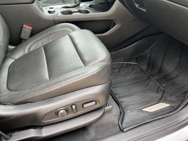 Used 2021 Chevrolet Traverse Premier w/ Redline Edition AWD/4WD image 16