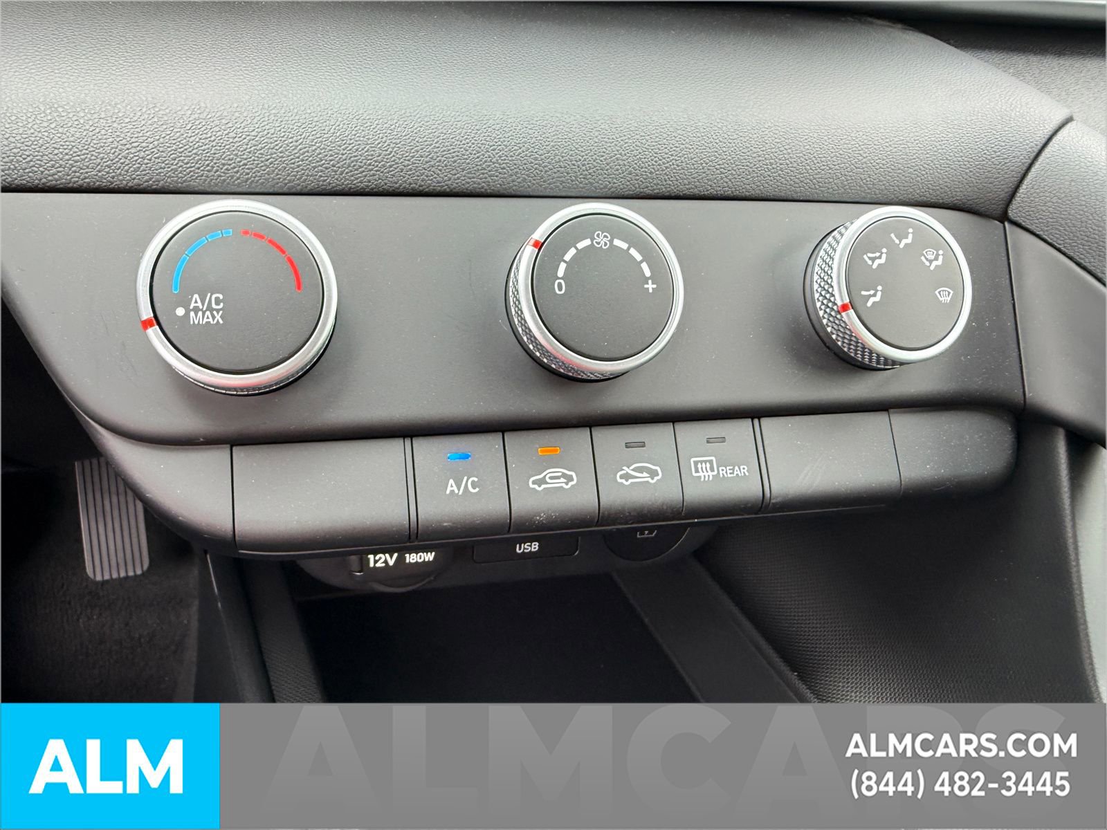 Used 2025 Hyundai Elantra SE image 15