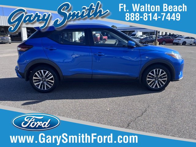Used 2022 Nissan Kicks SV image 1