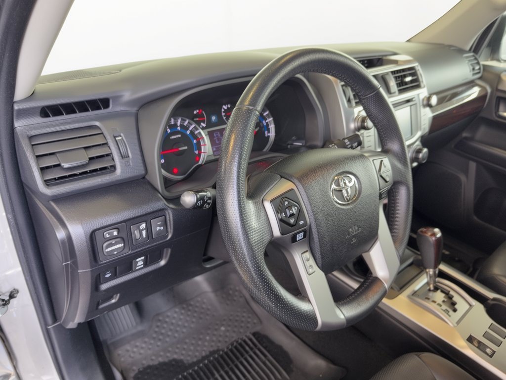 Used 2018 Toyota 4Runner Limited AWD/4WD image 4