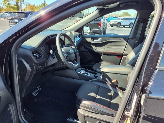 Certified 2023 Ford Escape ST-Line w/ Tech Pack #1 FWD image 23