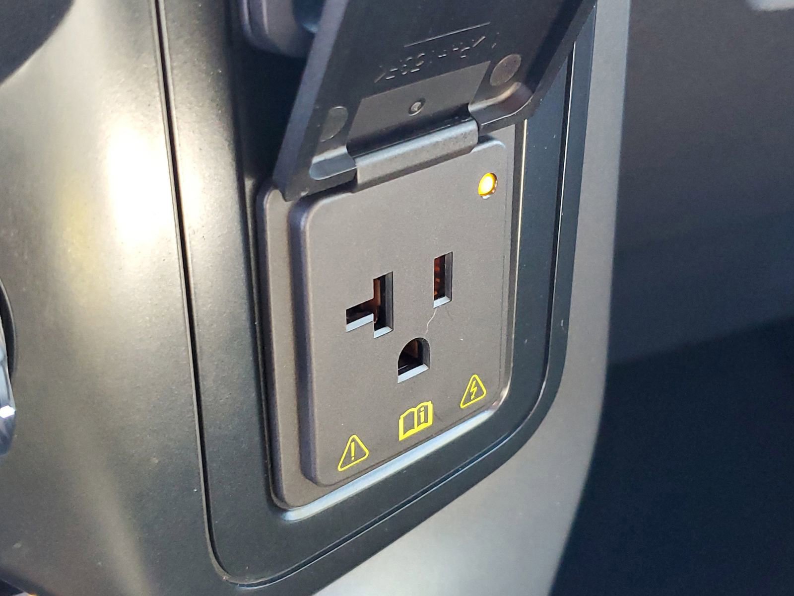 Certified 2024 Ford F150 Lariat w/ Equipment Group 502A High AWD/4WD image 28