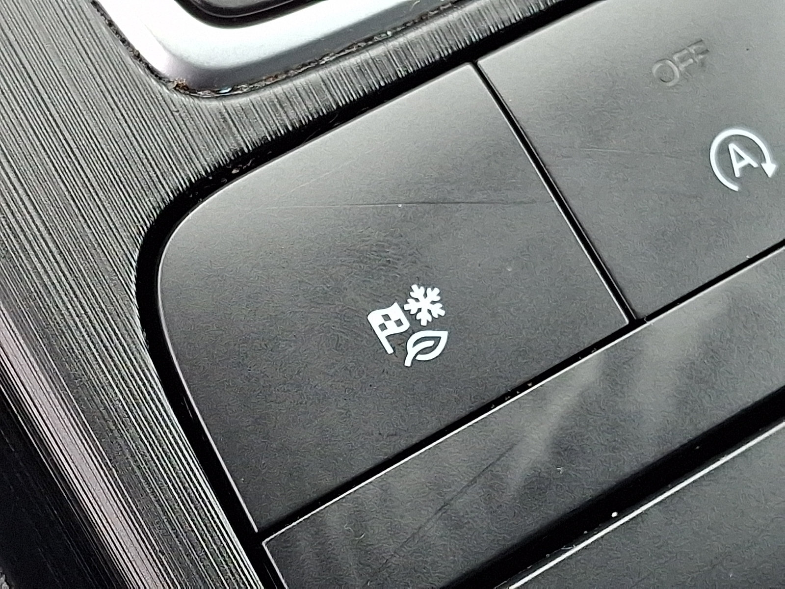 Certified 2024 Ford Escape ST-Line AWD/4WD image 23