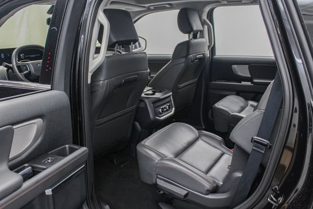 Certified 2025 Ford Expedition Active AWD/4WD image 17