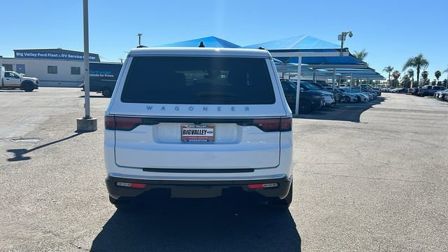 Used 2024 Jeep Wagoneer 4WD w/ Convenience Group I image 4
