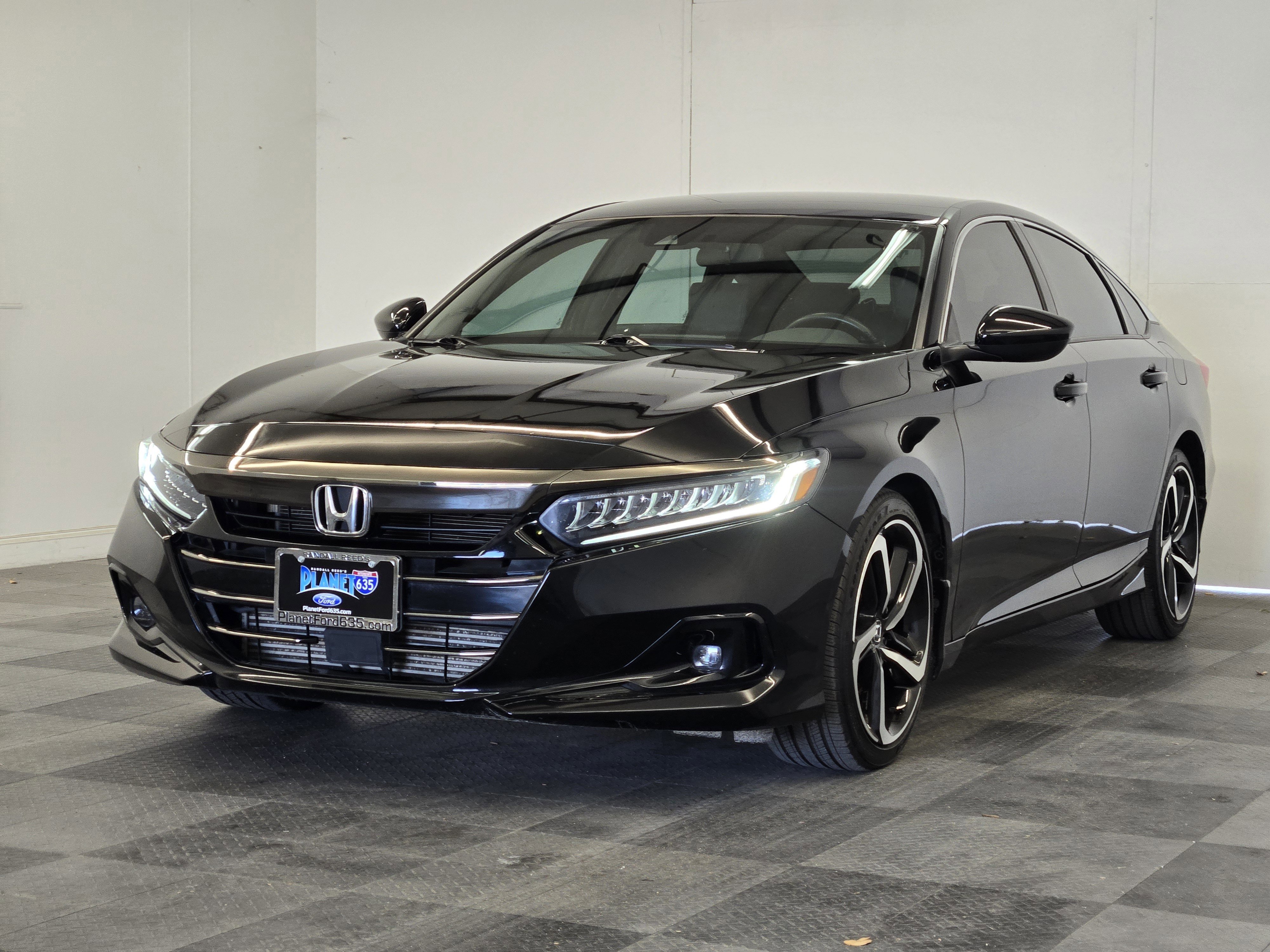 Used 2022 Honda Accord Sport image 1
