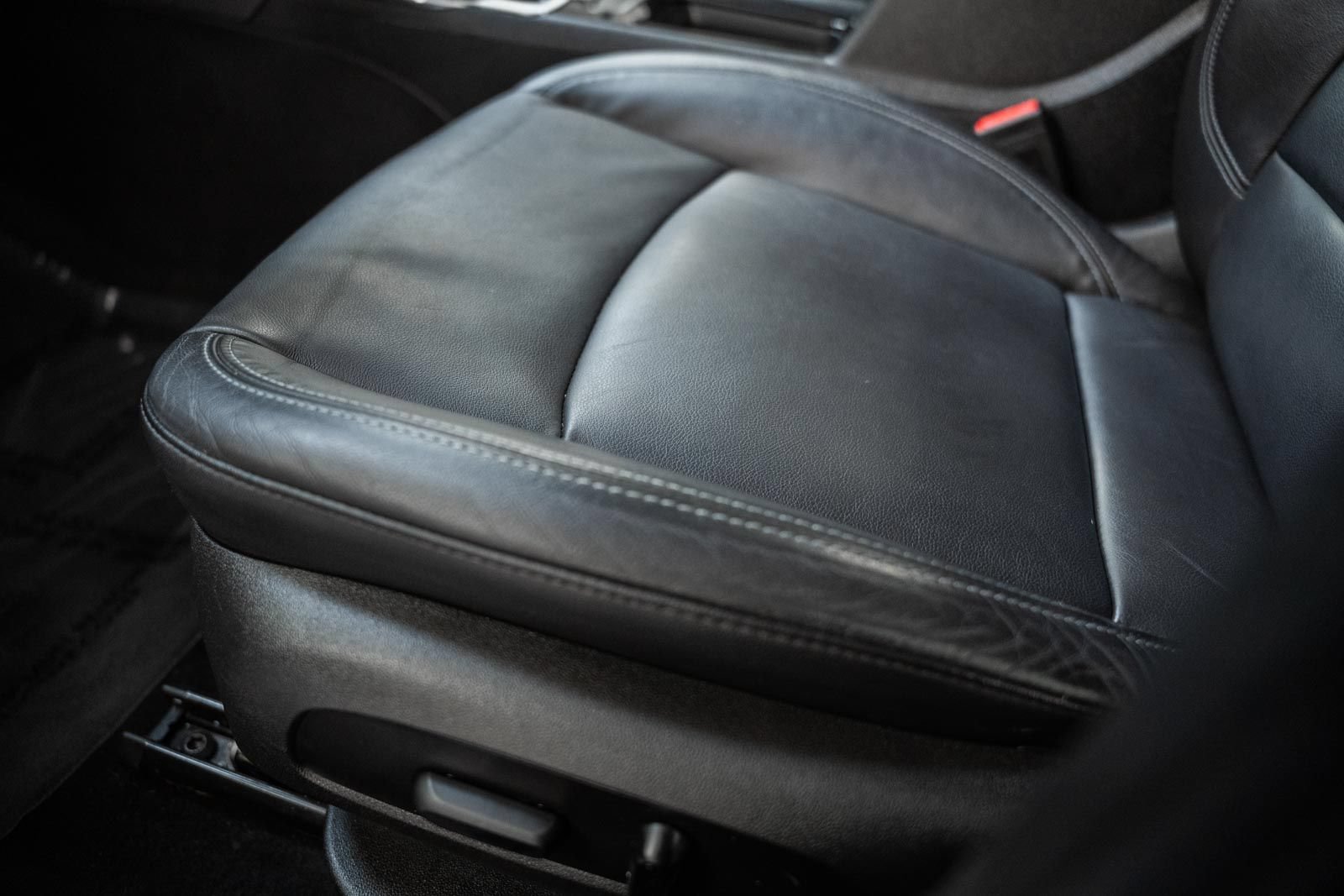 Used 2018 Chevrolet Cruze Premier FWD image 31