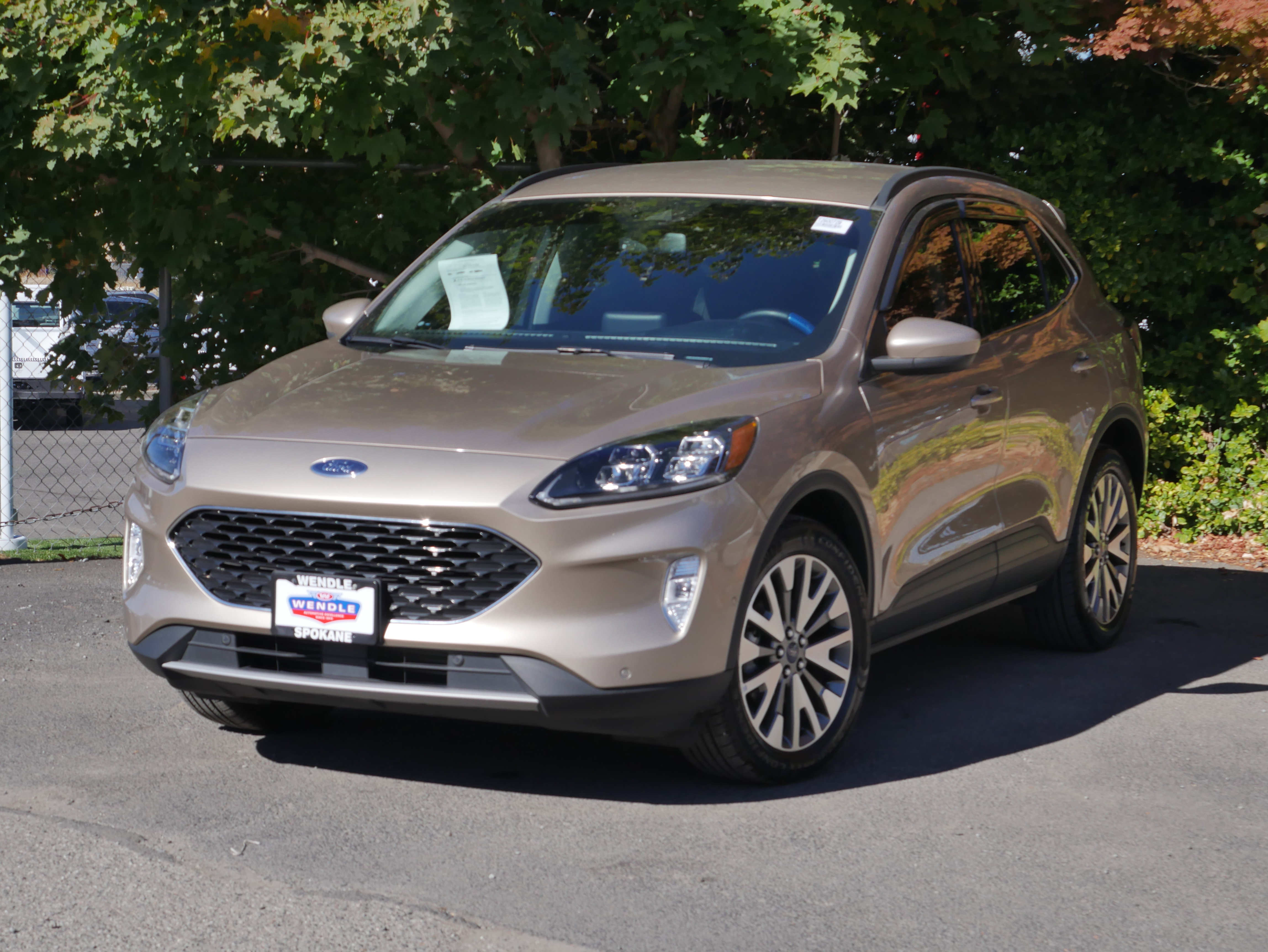Certified 2021 Ford Escape Titanium AWD/4WD image 2