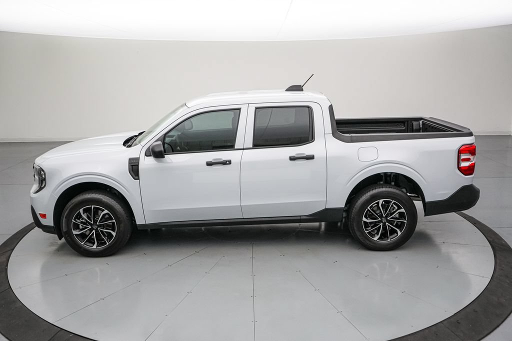 Certified 2025 Ford Maverick XL FWD image 8