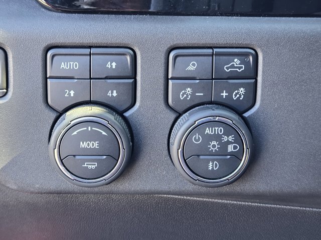 Used 2023 Chevrolet Silverado 1500 ZR2 w/ Technology Package image 19