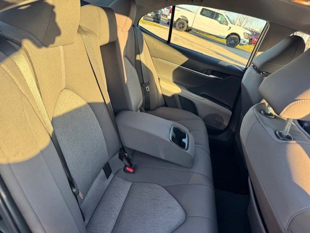 Used 2022 Toyota Camry LE FWD image 27