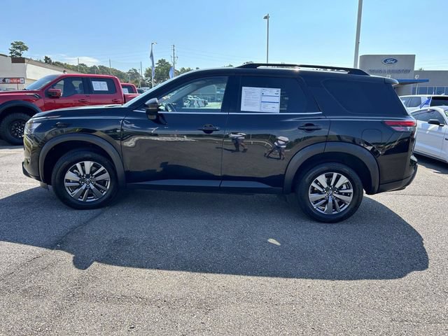 Used 2025 Nissan Pathfinder SV AWD/4WD image 26