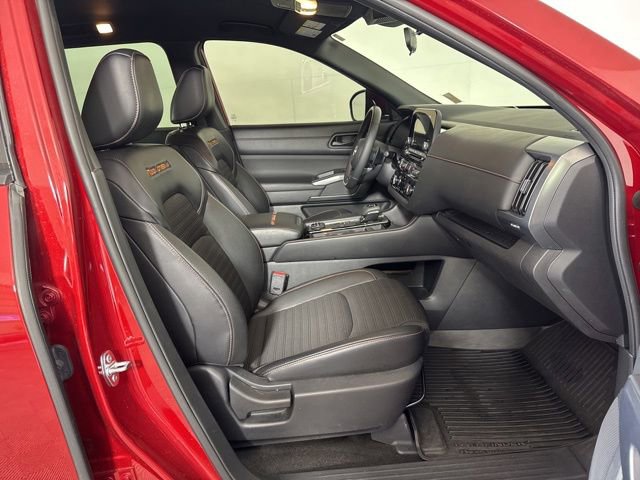 Used 2023 Nissan Pathfinder Rock Creek AWD/4WD image 4