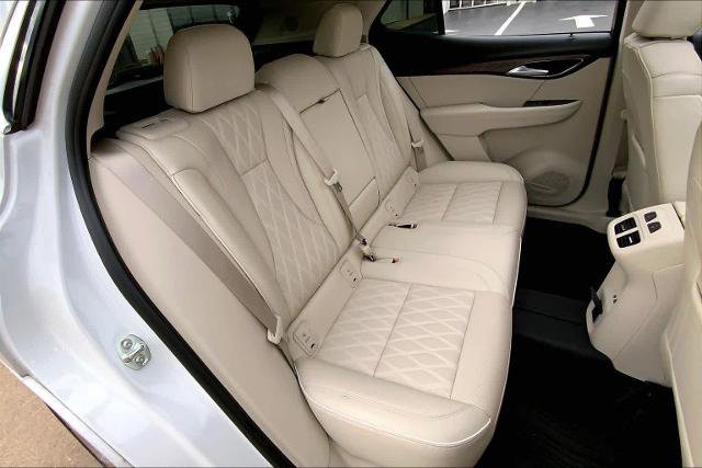 Used 2023 Buick Envision Avenir image 20