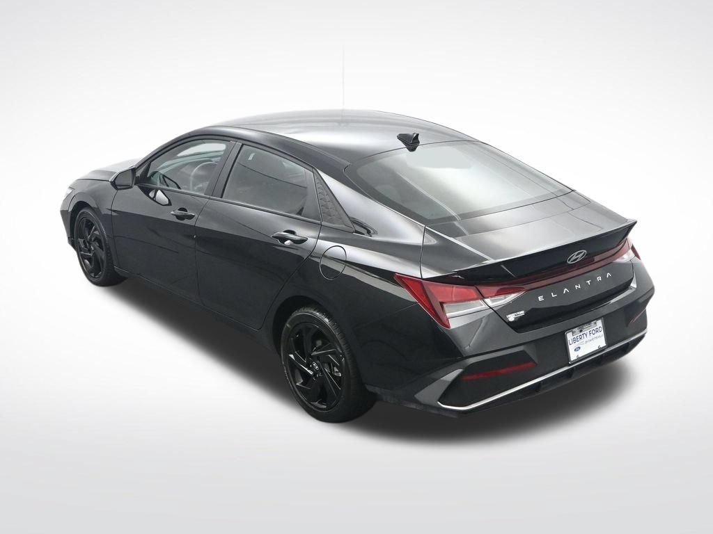 Used 2026 Hyundai Elantra Sport w/ Cargo Package FWD image 29