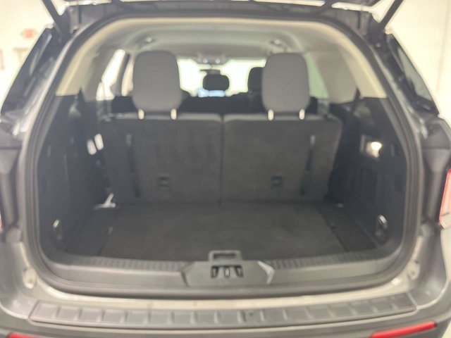 Certified 2025 Ford Explorer Active AWD/4WD image 30