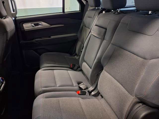 Certified 2025 Ford Explorer Active image 11