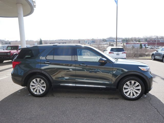 Certified 2023 Ford Explorer Limited w/ Hybrid Equipment Group 310A AWD/4WD image 4