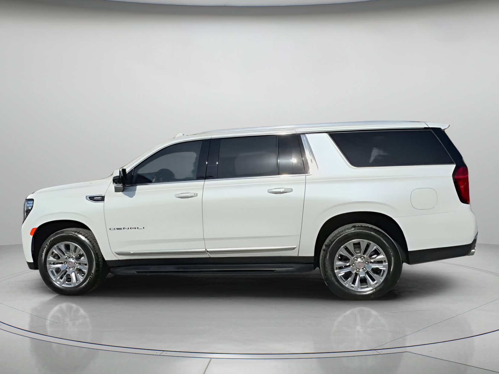 Used 2024 GMC Yukon XL Denali image 17