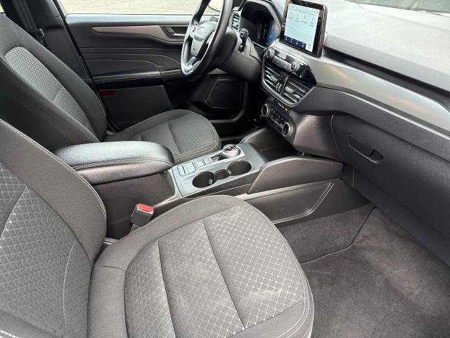 Certified 2025 Ford Escape Active AWD/4WD image 16
