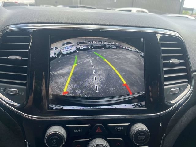 Used 2022 Jeep Grand Cherokee Laredo X RWD image 29