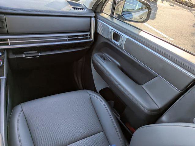 Used 2024 Hyundai Santa Fe SEL FWD image 17