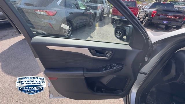 Certified 2022 Ford Escape SE w/ SE Sport Appearance Package AWD/4WD image 6