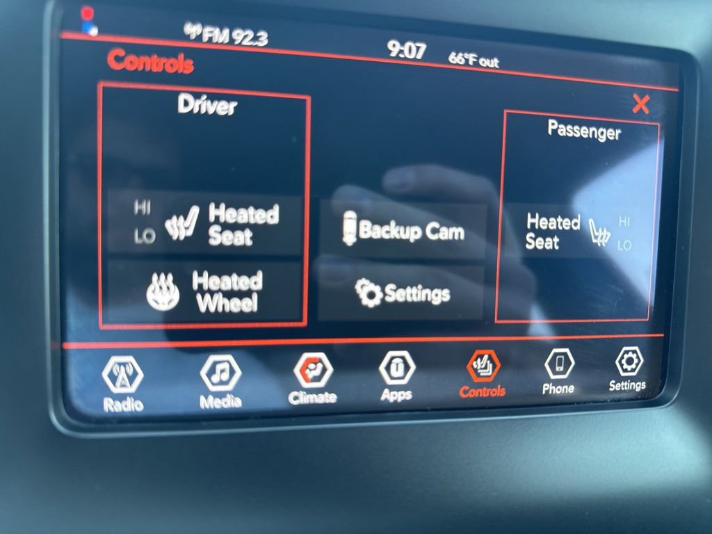 Used 2021 Jeep Cherokee Latitude Lux FWD image 4