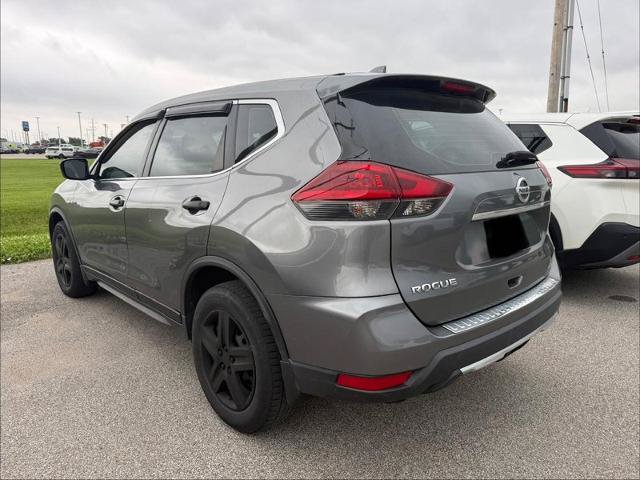 Used 2020 Nissan Rogue S FWD video 3