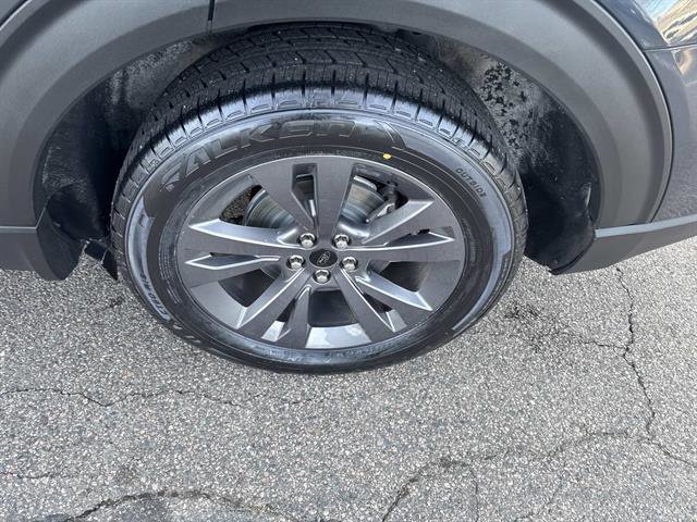 Certified 2022 Ford Explorer XLT w/ Equipment Group 202A image 14