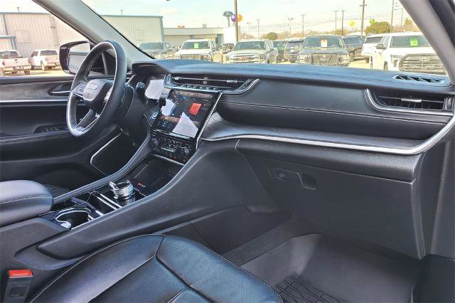 Used 2023 Jeep Grand Cherokee L Limited w/ Luxury Tech Group II image 21