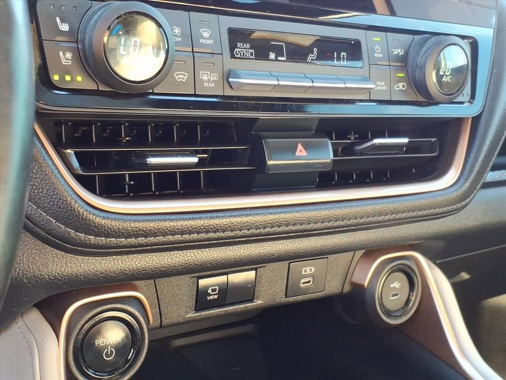 Used 2024 Toyota Grand Highlander AWD Hybrid image 23