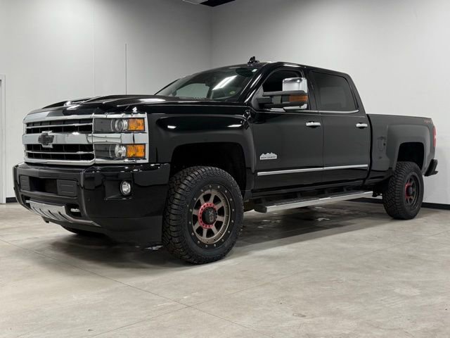 Used 2019 Chevrolet Silverado 2500 High Country w/ Duramax Plus Package image 5