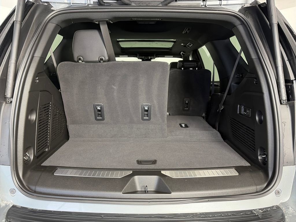 Used 2024 Chevrolet Tahoe RST w/ Luxury Package image 27