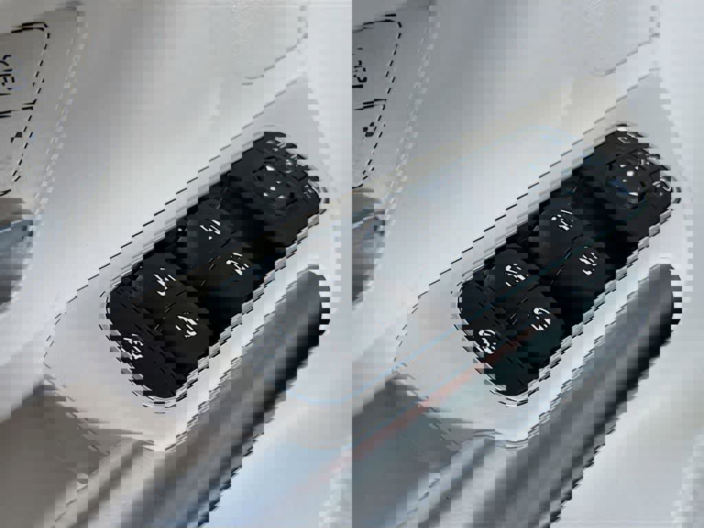 Used 2025 Mercedes-Benz GLA 250 4MATIC image 29