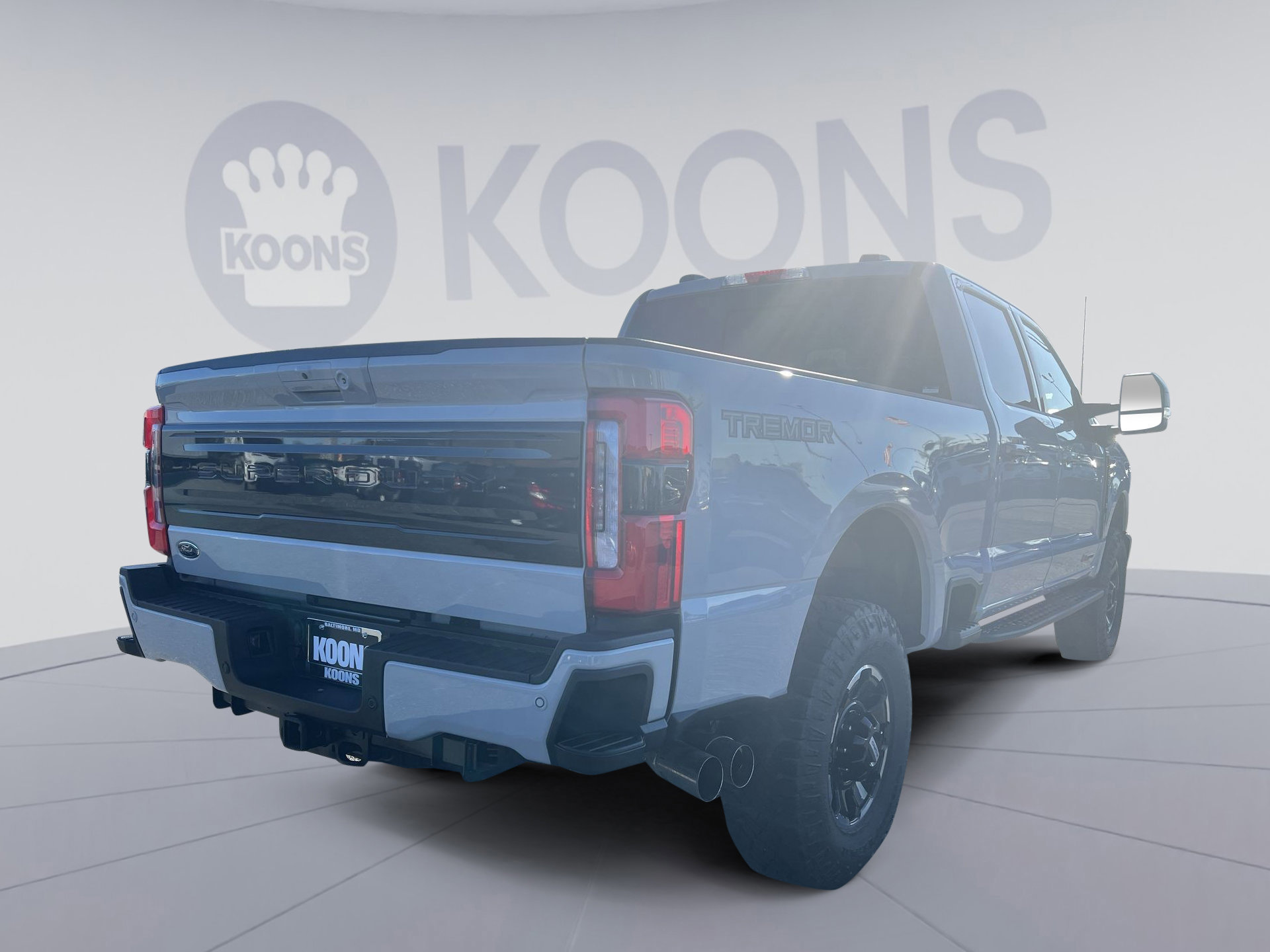 Certified 2025 Ford F350 Platinum w/ Tremor Off-Road Package image 4