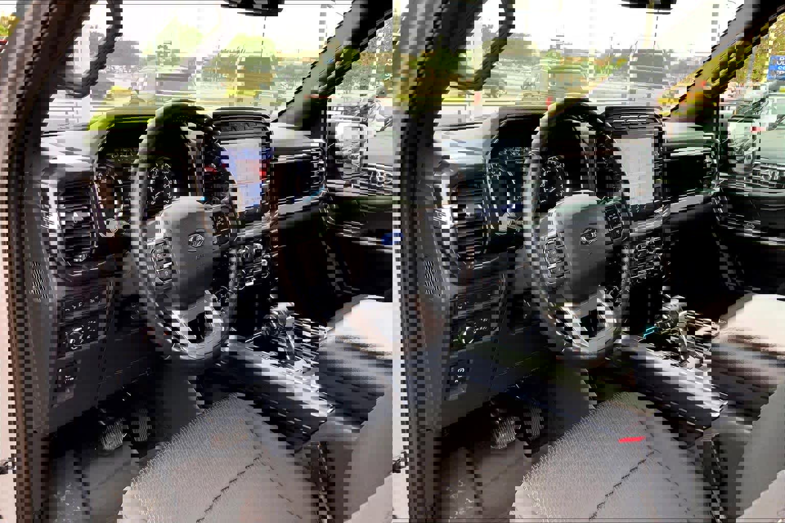 Certified 2021 Ford F150 XLT w/ Equipment Group 302A High image 16