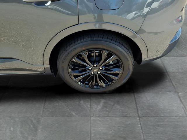 Certified 2024 Ford Escape ST-Line Elite w/ Premium Technology Package image 28