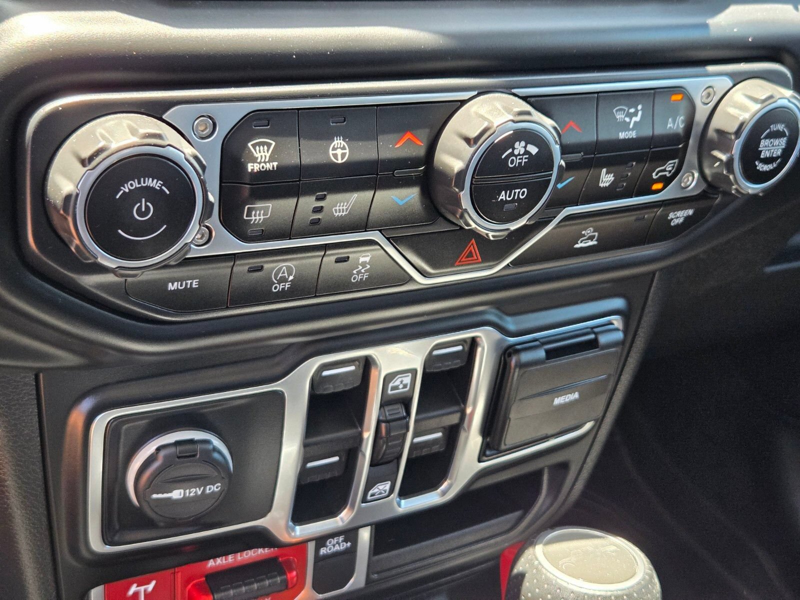 Used 2020 Jeep Gladiator Mojave AWD/4WD image 22