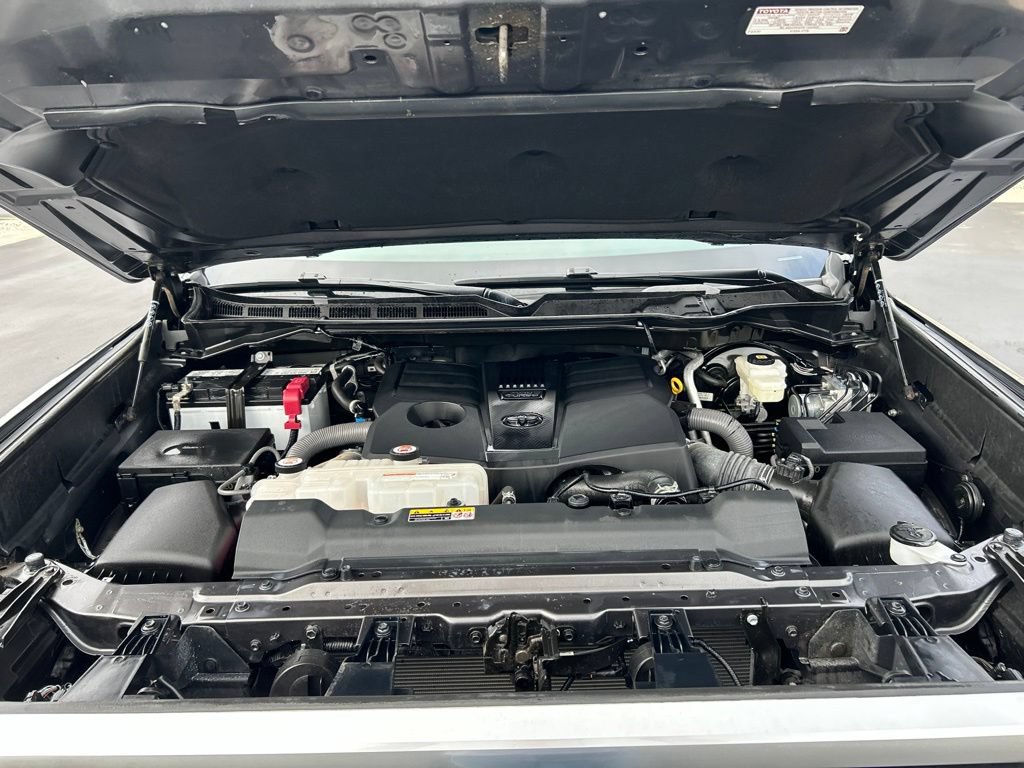Used 2023 Toyota Tundra Limited AWD/4WD image 28